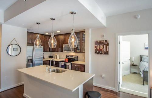 High Rise 2 Bedroom apartment in a Great location apts - Foto 26