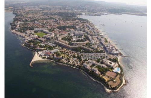 Joli studio une pièce entièrement rénové et équipé classé 2 étoiles - Foto 22