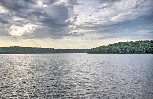Deck, Pool and Views Lake of the Ozarks Condo - Foto 27