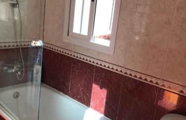 Casa unifamiliar en primera linea de mar - Foto 4