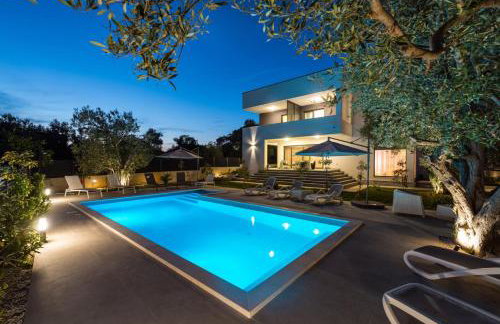 CROWONDER Sun Dance Apartments with Heated Swimming Pool Seaview and Garden - Foto 4