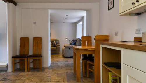 Glimsters Cottage - Photo 5