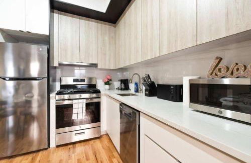 Luxury 3BR Duplex w Private Patio in Upper East - Foto 7