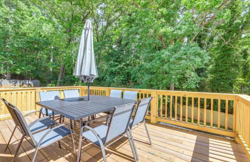 Family-Friendly Deck and Yard Modern Decatur Home - Foto 24