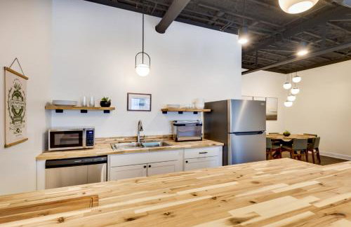 Modern Harrisonburg Home - 2 Mi to JMU! - Foto 8