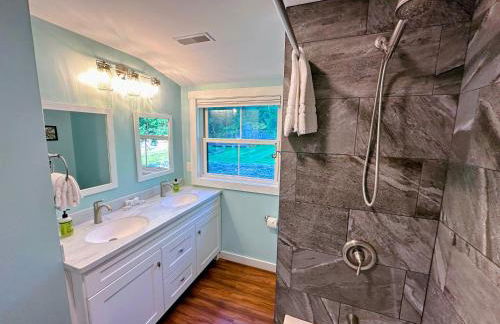 91WR Lake vibes and views at this waterfront home in the the White Mountains! Rest, relax, explore! - Foto 33