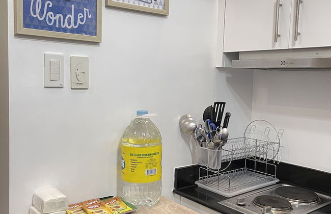 Condo Unit With Balcony in Manila - Foto 10