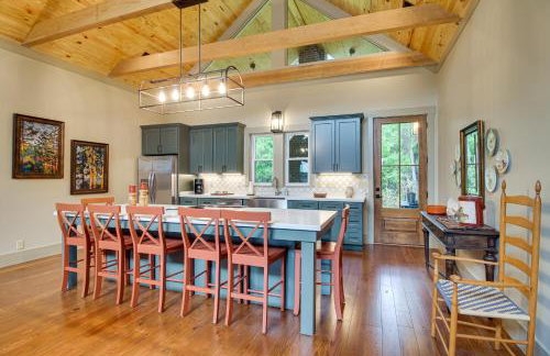 Spacious Midway Cottage with Porches, Near Hunting! - Foto 7