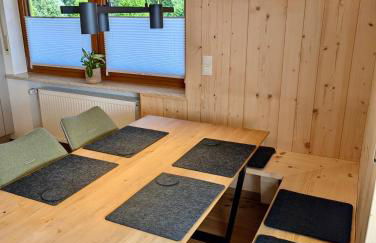 Gästehaus Philipp im Herzen des Fichtelgebirges - 5 Ferienwohnungen, großes Grundstück, Wald und Wiese, Wohnung mit privater Sauna, kostenfreie Parkplätze, WLAN - Foto 27