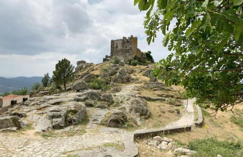 Holiday Home in Villamiel with Mountain Views - Foto 34