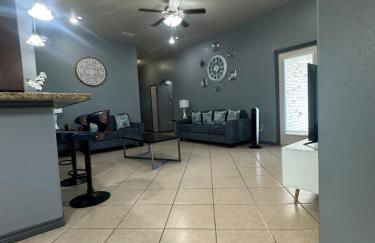 Charming 3-Bedroom Retreat in Prime Neighborhood - Foto 34