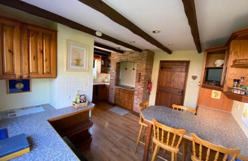 Stunning Rustic Home, New Forest National Park - Photo 10