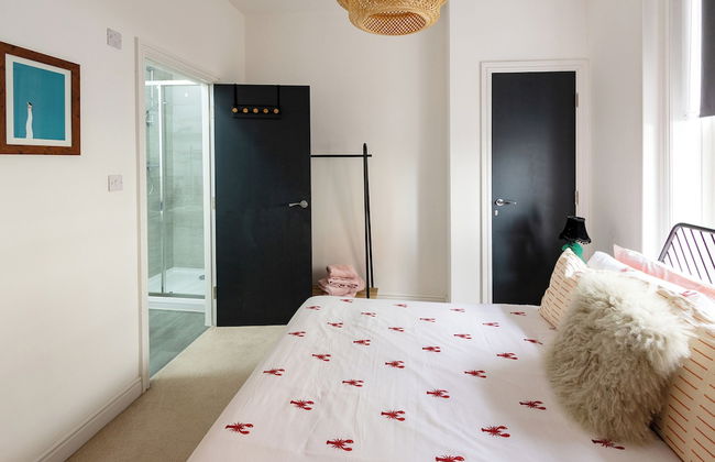 Seadream - Seadream Scarborough Limited - Photo 4