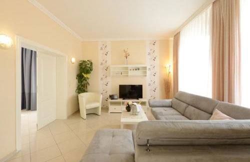 Ferienhaus für 8 Personen mit Kamin & Terrasse - Foto 8