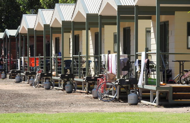 Victoria Lake Holiday Park - Photo 4