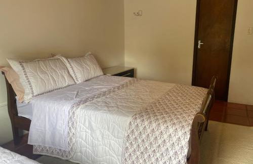 Casa da Vila, charmosa e espaçosa, fica a 150 metros da praia das castanheiras - Foto 8