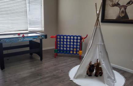 Family Fun! Gorgeous North Idaho Home w/Tesla Charge : Prairie Inn - Photo 6