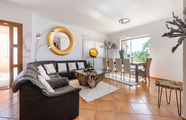 Modern Villa With Pool Near Town - Foto 8