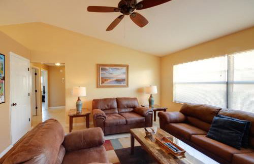 Screened Porch and Pool Access Cozy Sebring Condo - Foto 4