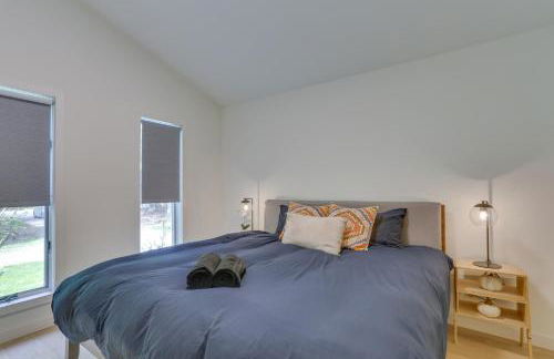 Charming Swan Lake Apartment with Deck! - Foto 15