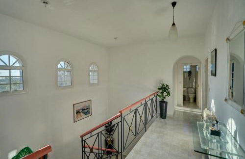 Chrysanthi Luxury Villa In Salakos, with Pool & Jacuzzi, Near Beach - Foto 26