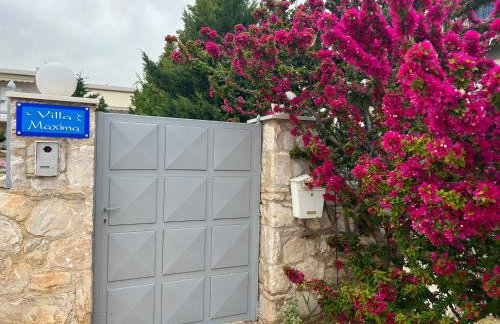 Villa Maxima Lavrio - Foto 1