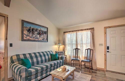 Kerrville Converted Barn Tiny Home with Kayaks! - Foto 3