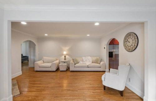 Single Story Fully Fenced Pet Friendly Bungalow in the Arts District - Foto 9