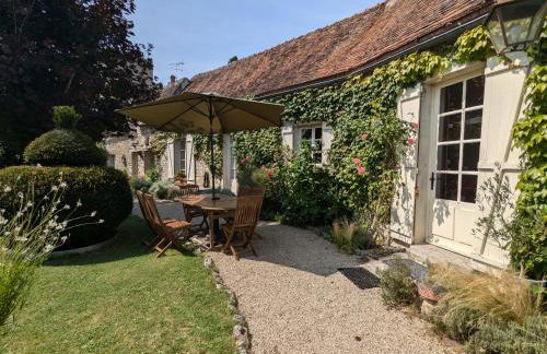 Maison XVIIIe avec jardin privatif - Yèvre le Châtel - FR-1-590-440 - Foto 1