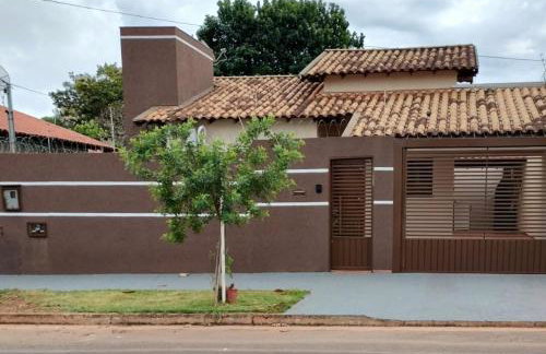 Casa espaçosa em bairro nobre - Foto 10