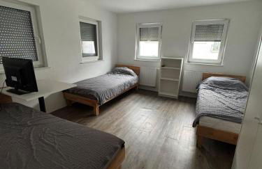 Unterkunft nahe Flughafen, mit Dachterrasse, 3 Schlafzimmer - Foto 7