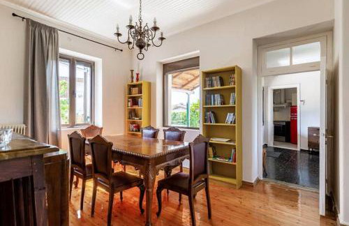 Mansion of 120 m2, with high ceilings and big yard - Foto 4