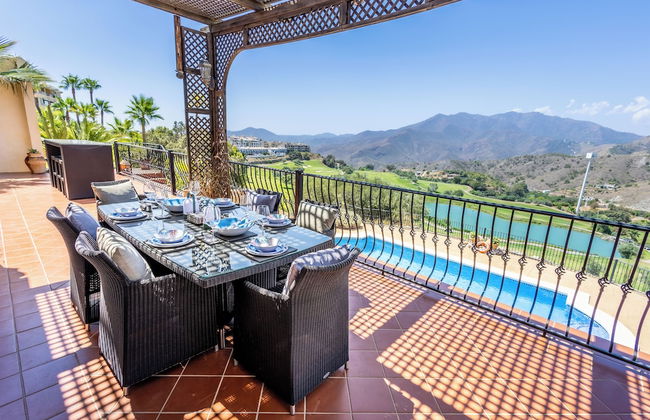 Stunning Golf Villa With Pool and Stunning Views - Foto 25