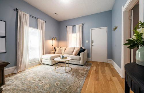 Affordable, Quaint Retreat! 5 Mins to Downtown - Photo 50