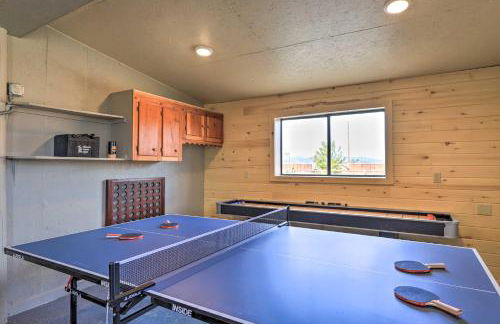 Secluded Cabin with Hot Tub, Game Room and Views! - Foto 30