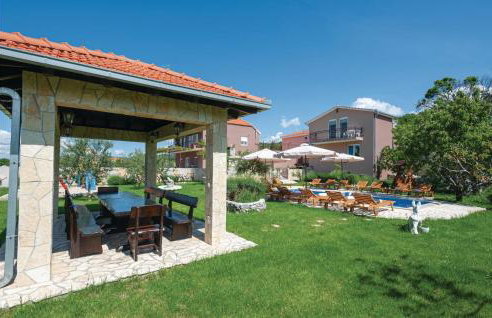 Nice Home In Sestanovac With Kitchen - Foto 19