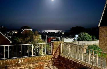 Modern, centrally located, beach view flat - Foto 18