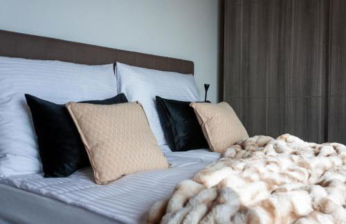 MIA ISOLA with lake view, garden and swimming pool - Photo 15