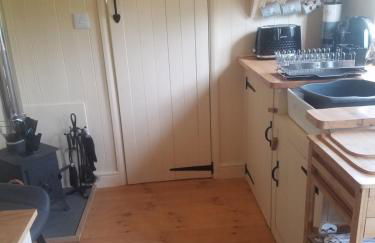 Rhydydefaid Cwt Clyd - Cosy Hut - Foto 3