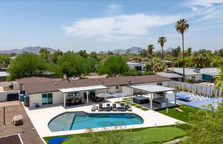 Sportscourt Pool Hot Tub Game Room Playground - Foto 72