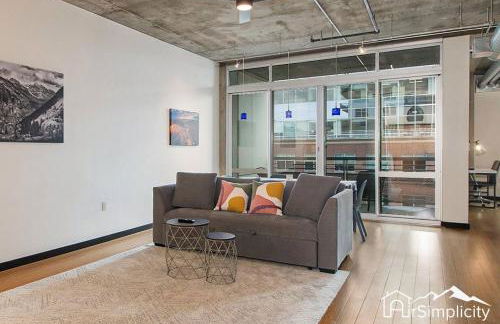 Condo w pvt balcony & gym access - Foto 8