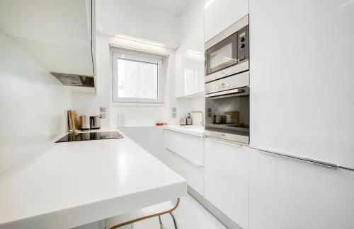 Elegant Light Two Bedroom Apartment in City Center - Foto 14