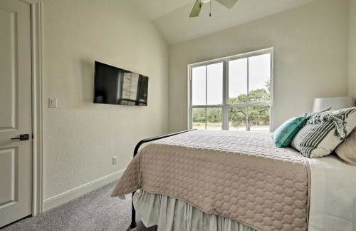 Cascada at Canyon Lake about 1 Mi to Wedding Venues! - Photo 7