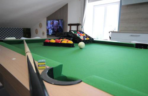 Verdun Centre - Full climatisation - 3 chambres - 7 couchages - 10 personnes - Parking Proche - Terrain 800m2 - Balnéothérapie - Air de jeux extérieurs - TOP CONFORT - Géré par PrestaZen'Services - Photo 6