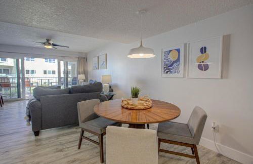 Beautiful Ocean Side 2 Bedroom Condo with Pool - Foto 43