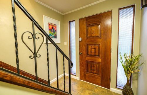 Secluded Hilltop Hideaway - Hot Tub! Two Living Rooms! - Foto 37