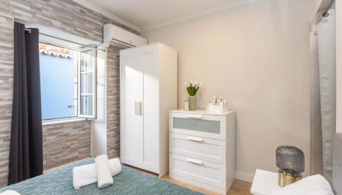 Maison Grise - Foto 5, furniture, towels, wardrobe