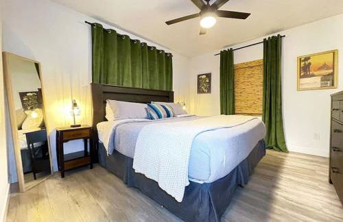 King Bed-Private Yard-Driveway Parking - Photo 28