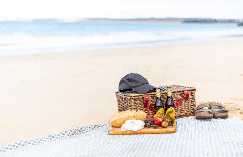 NEW! Stunning 2 Bed Beach Front Penthouse Apartment - Topaz, Compass Point - Foto 24