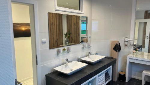 SUNRISE mit großer Terrasse und Weitblick - Foto 4